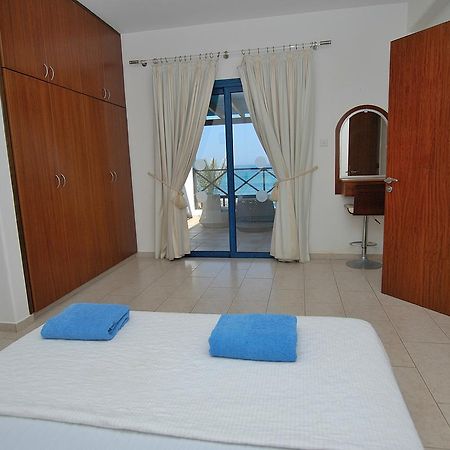 Kymmates Beach Front Villas Paphos Kültér fotó