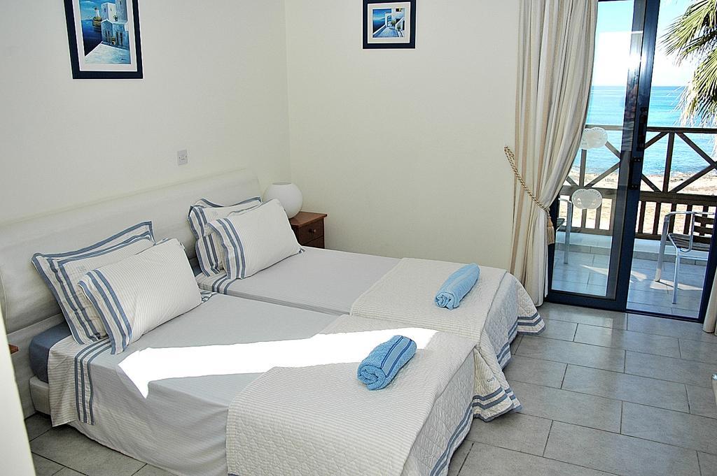 Kymmates Beach Front Villas Paphos Kültér fotó