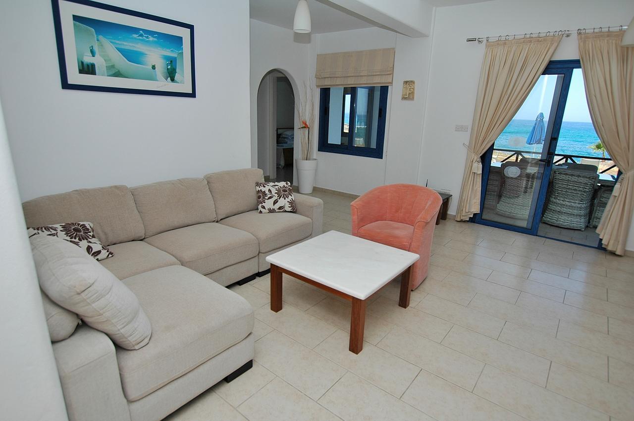Kymmates Beach Front Villas Paphos Kültér fotó