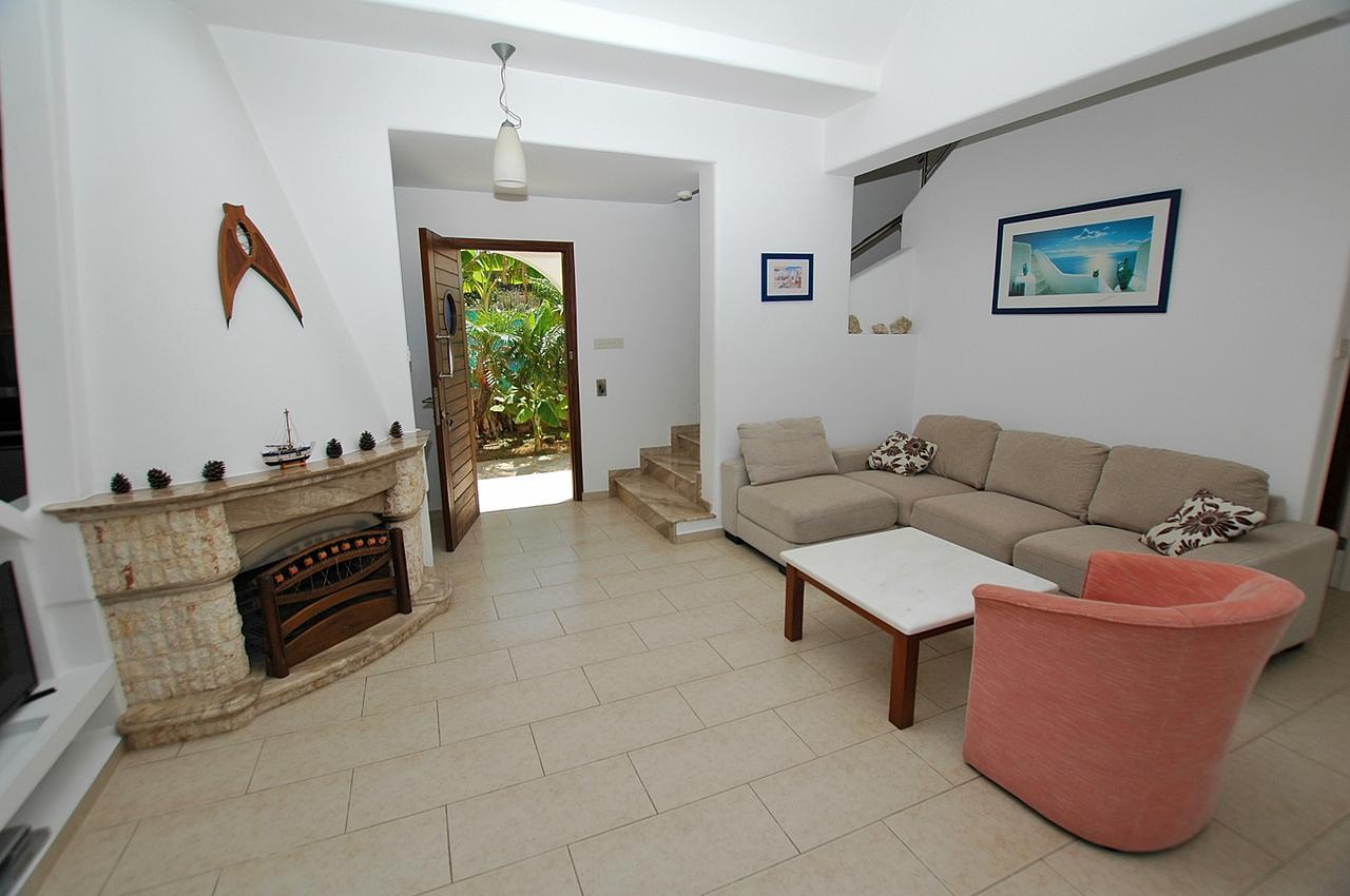 Kymmates Beach Front Villas Paphos Kültér fotó